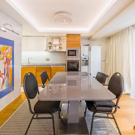 Apartament Signature - 1 Bedroom Sofia