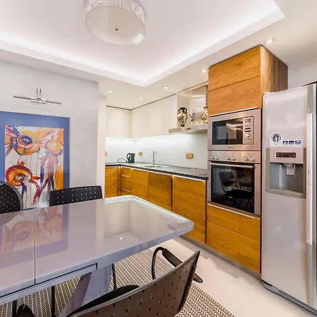 Signature - 1 Bedroom * Sofya