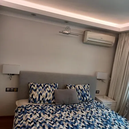 Signature - 1 Bedroom