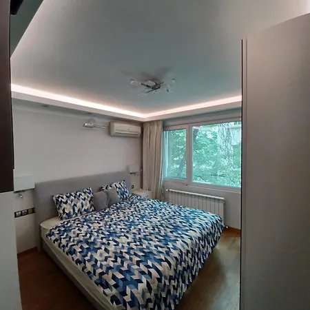 Signature - 1 Bedroom Sofia